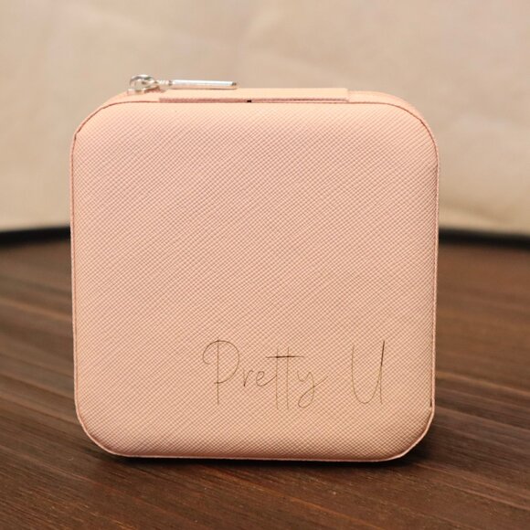 Travel Jewelry Case With Zipper Closure Compact Design Pretty U Logo Light Pink - Picture 1 of 8